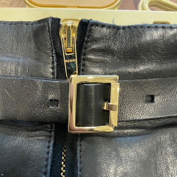 Gucci leather skirt from Tom Ford collection. Black cut edge with suede details. - Picture 8 of 8